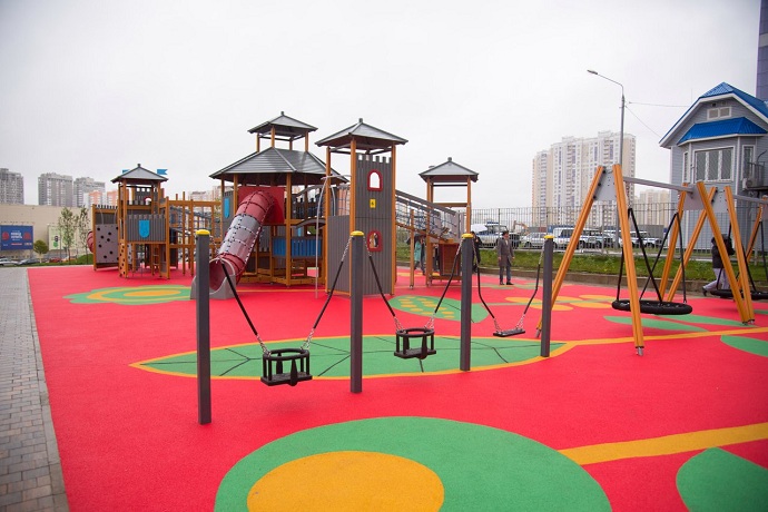 Гигантская детская площадка в Химках
