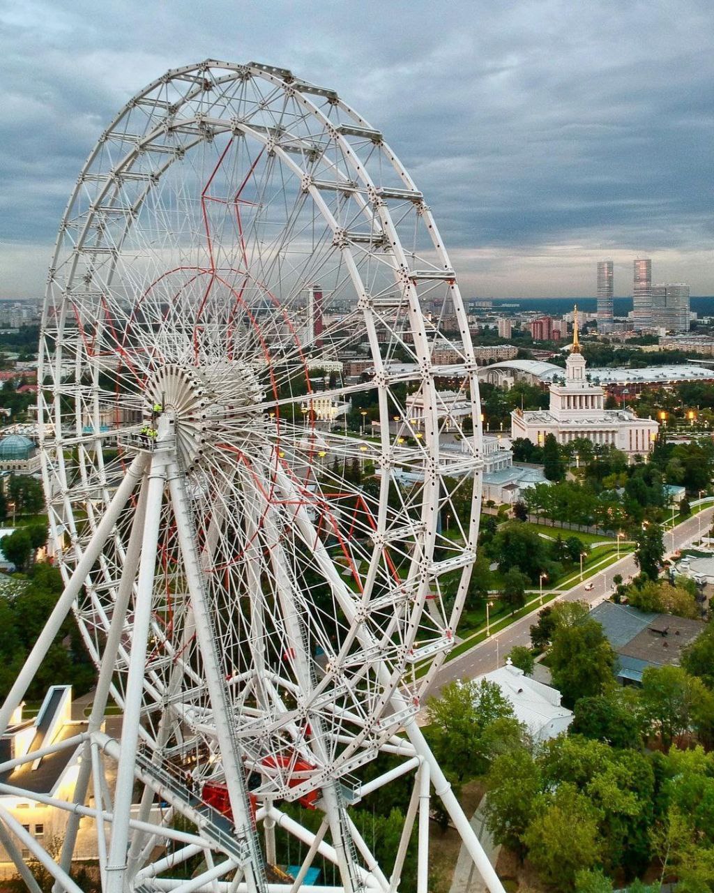 «Солнце Москвы» – самое большое колесо обозрения в Европе
